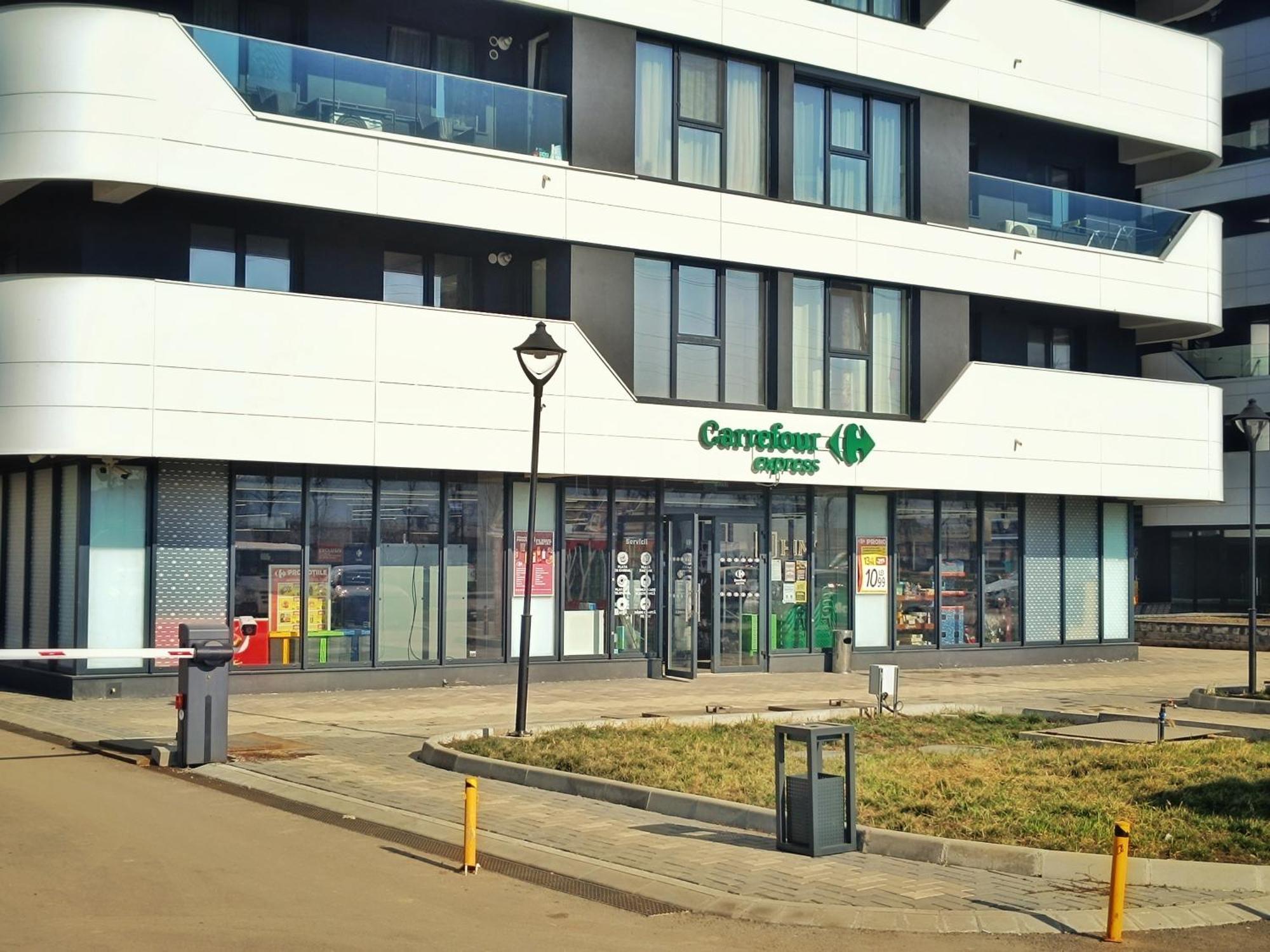 Super Apartments Near Airport With Shop & Free Parking Iasi Bagian luar foto